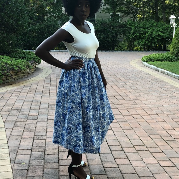 Vintage blue and white floral paisley skirt - Picture 2 of 3